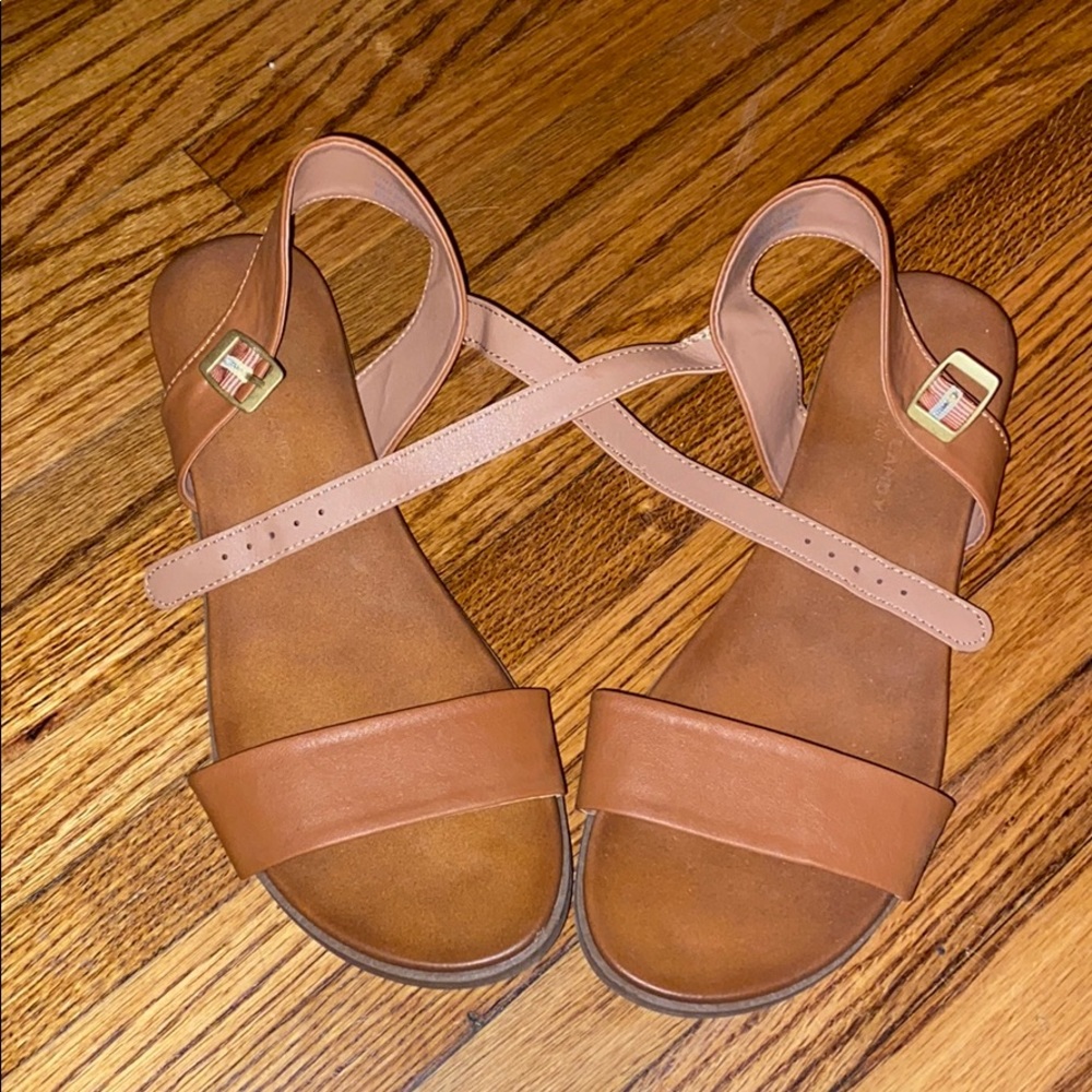 Size 9 Rock & Candy sandals
